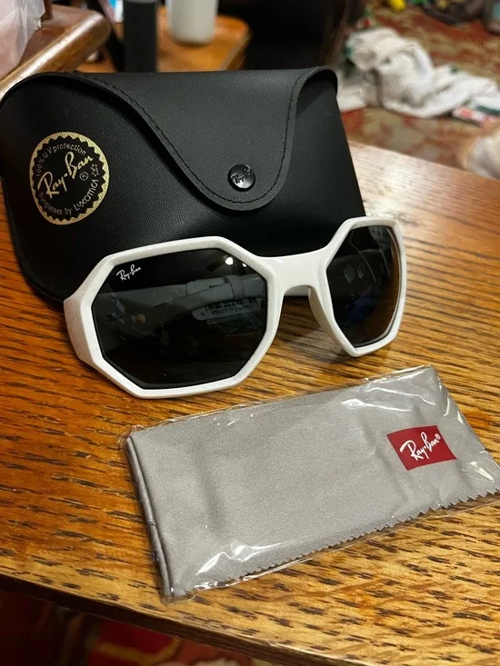 NWT Ray-Ban White Octagon Wrap Around 59MM Lens Sunglasses - Picture 2 of 6